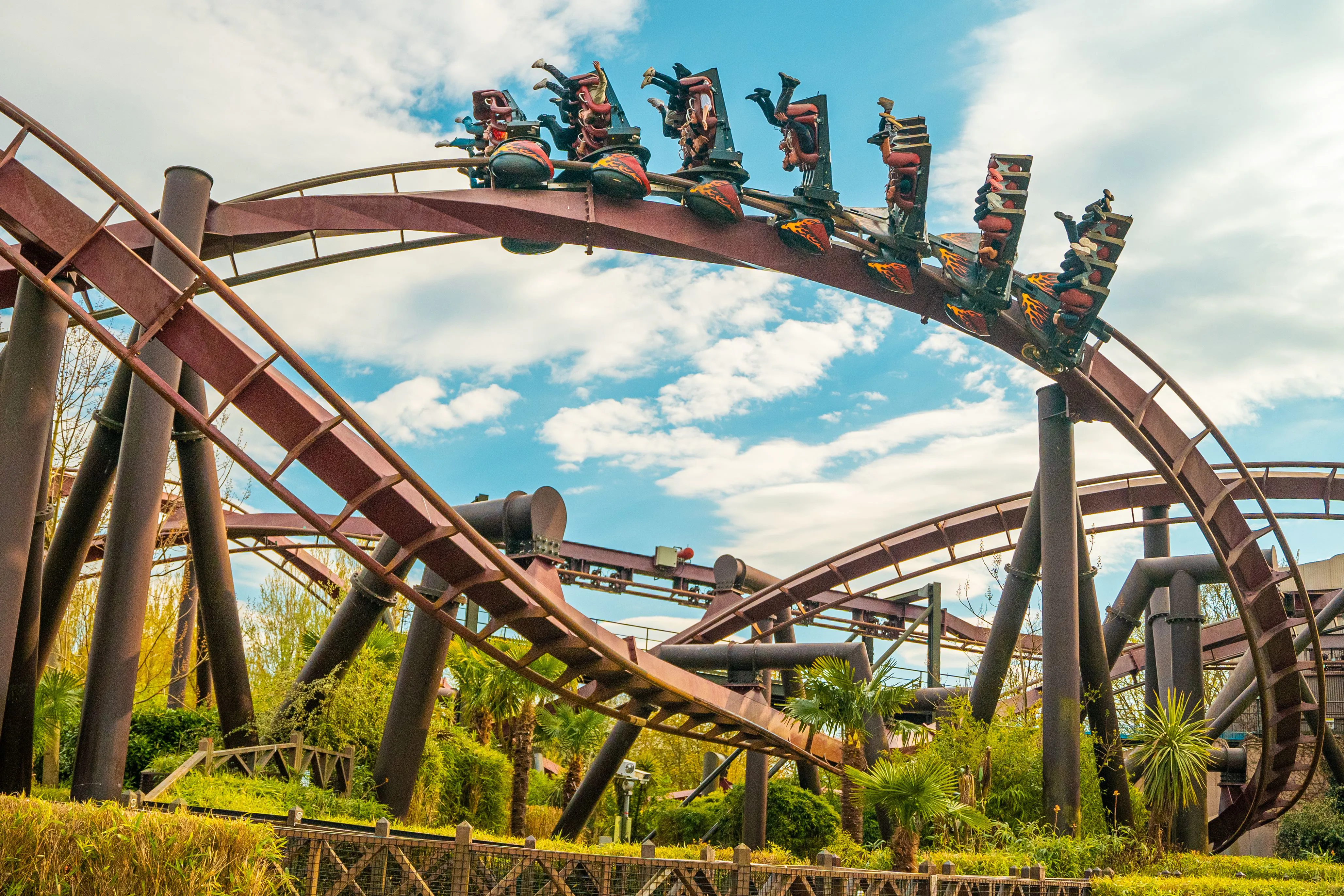 Guests upside down on Nemesis Inferno 