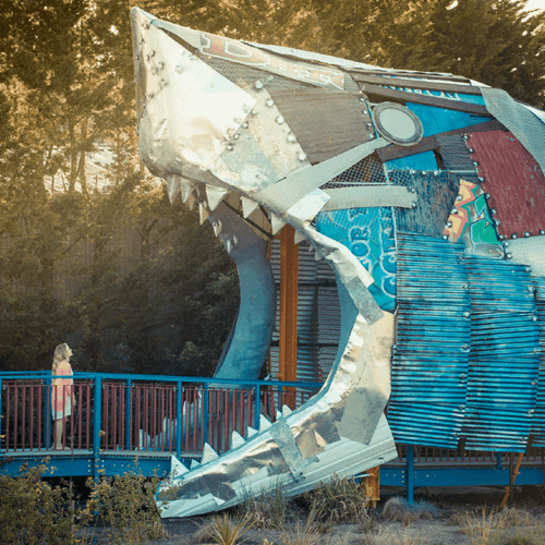 Thorpe Shark Cabins Entrance Feature