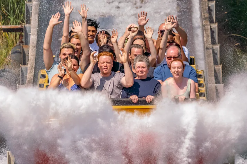 Tidal Wave: Water Soaking Thrill Ride | Thorpe Park Resort