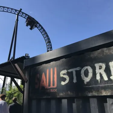 SAW Horror Rollercoaster Store Exterior