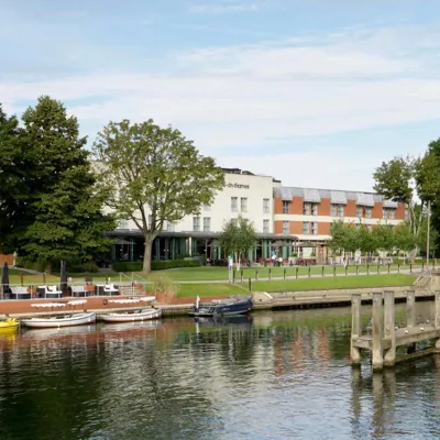 Runnymede On Thames D